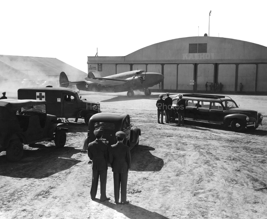 Van Nuys Airport 1943 WM.jpg